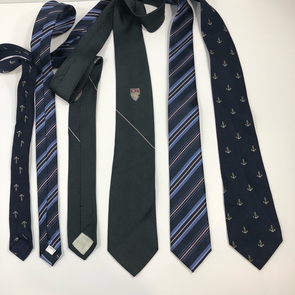 Vintage ties different sizes and designs - Picture 6 of 11